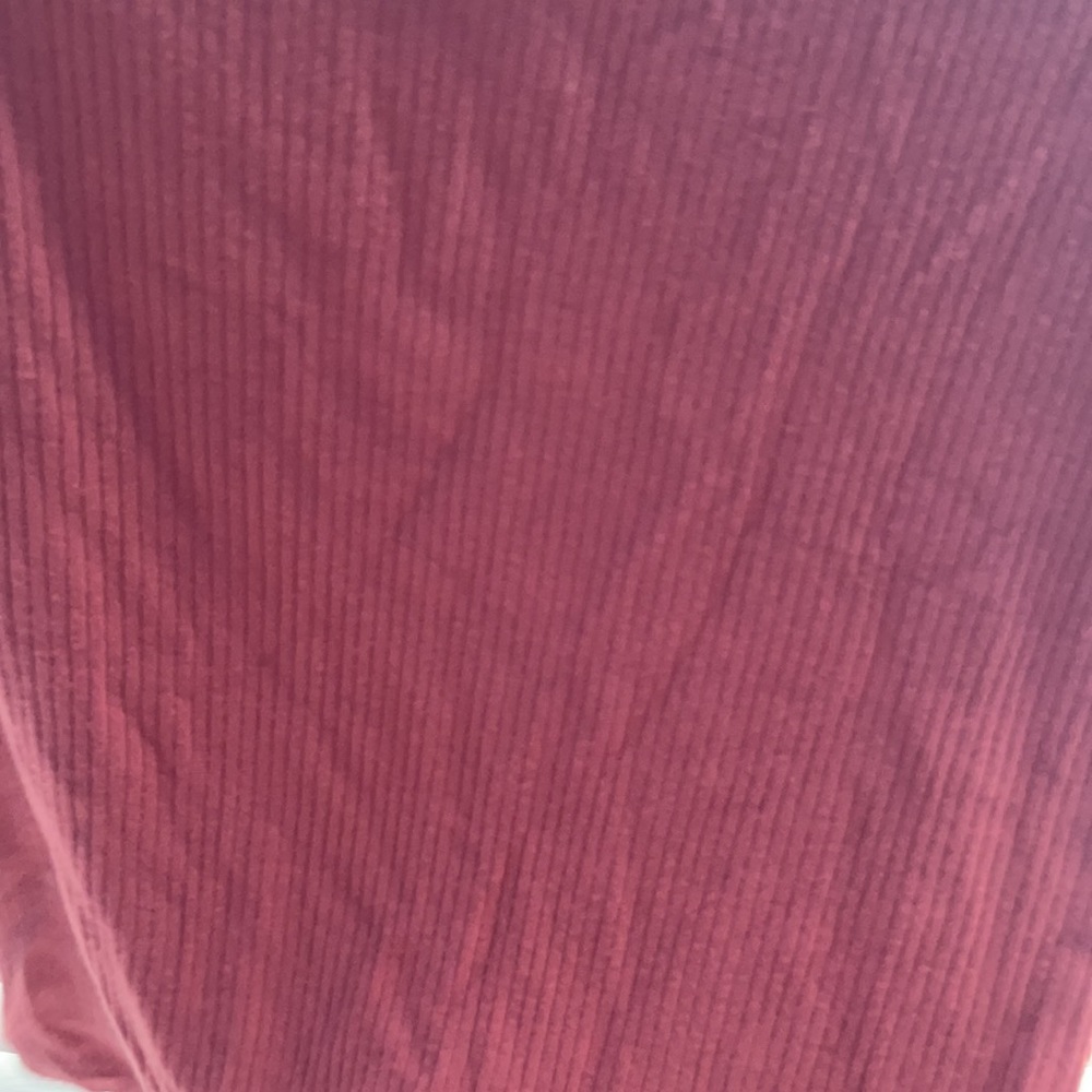 cute basic tee! - Picture 2 of 2